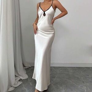 Contrast Strap Keyhole Gown